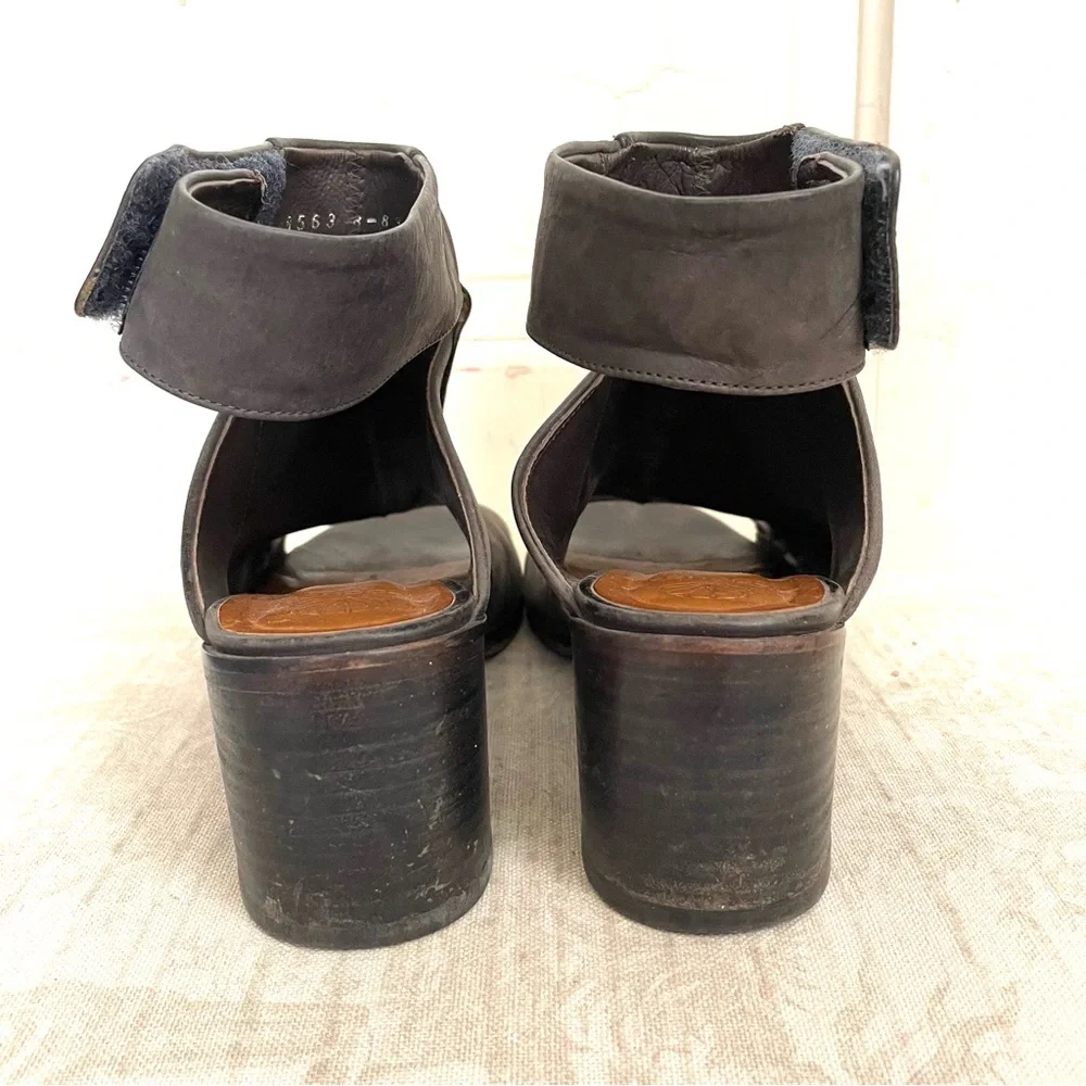 Coclico Leather Slingback Sandals - Picture 4 of 13